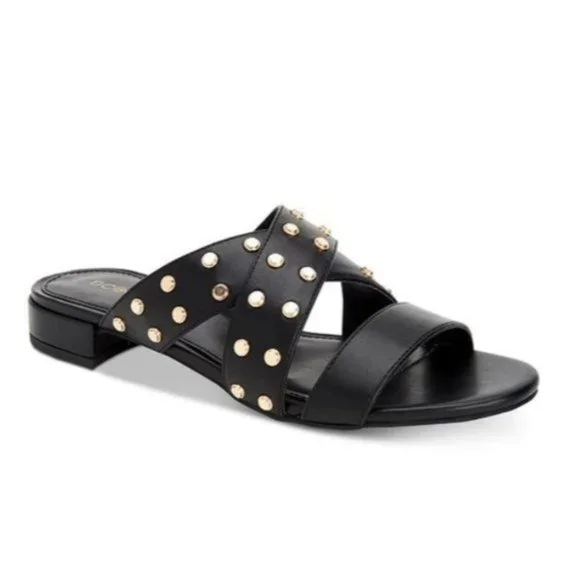 NWOB BCBGeneration Dana Edgy Studded Black and Gold Leather Sandal Size 6.5 - Picture 2 of 8